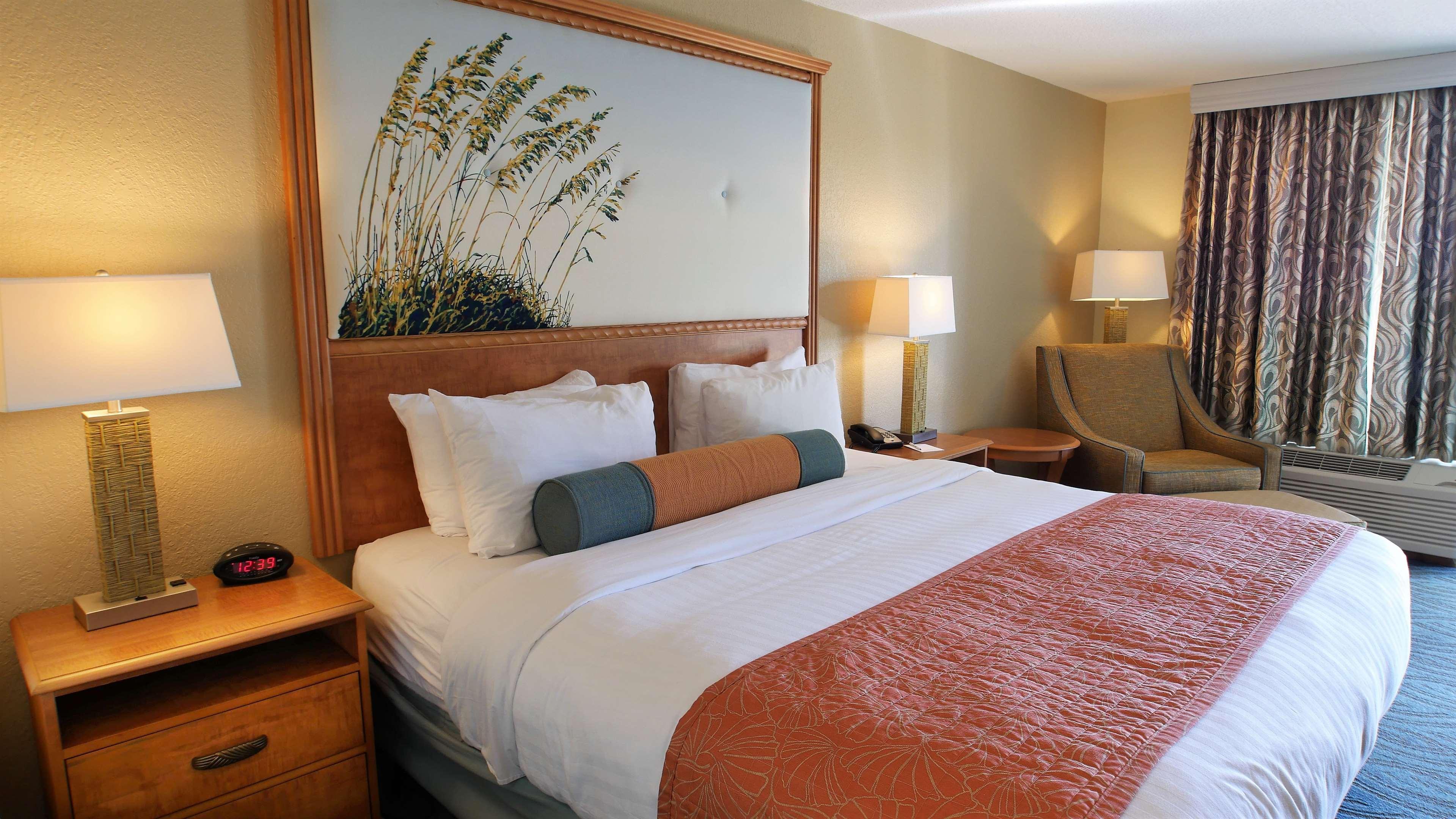 Spark By Hilton Sarasota Siesta Key Gateway Hotel Exterior photo