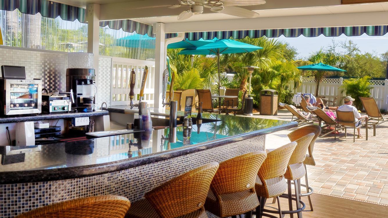 Spark By Hilton Sarasota Siesta Key Gateway Hotel Exterior photo